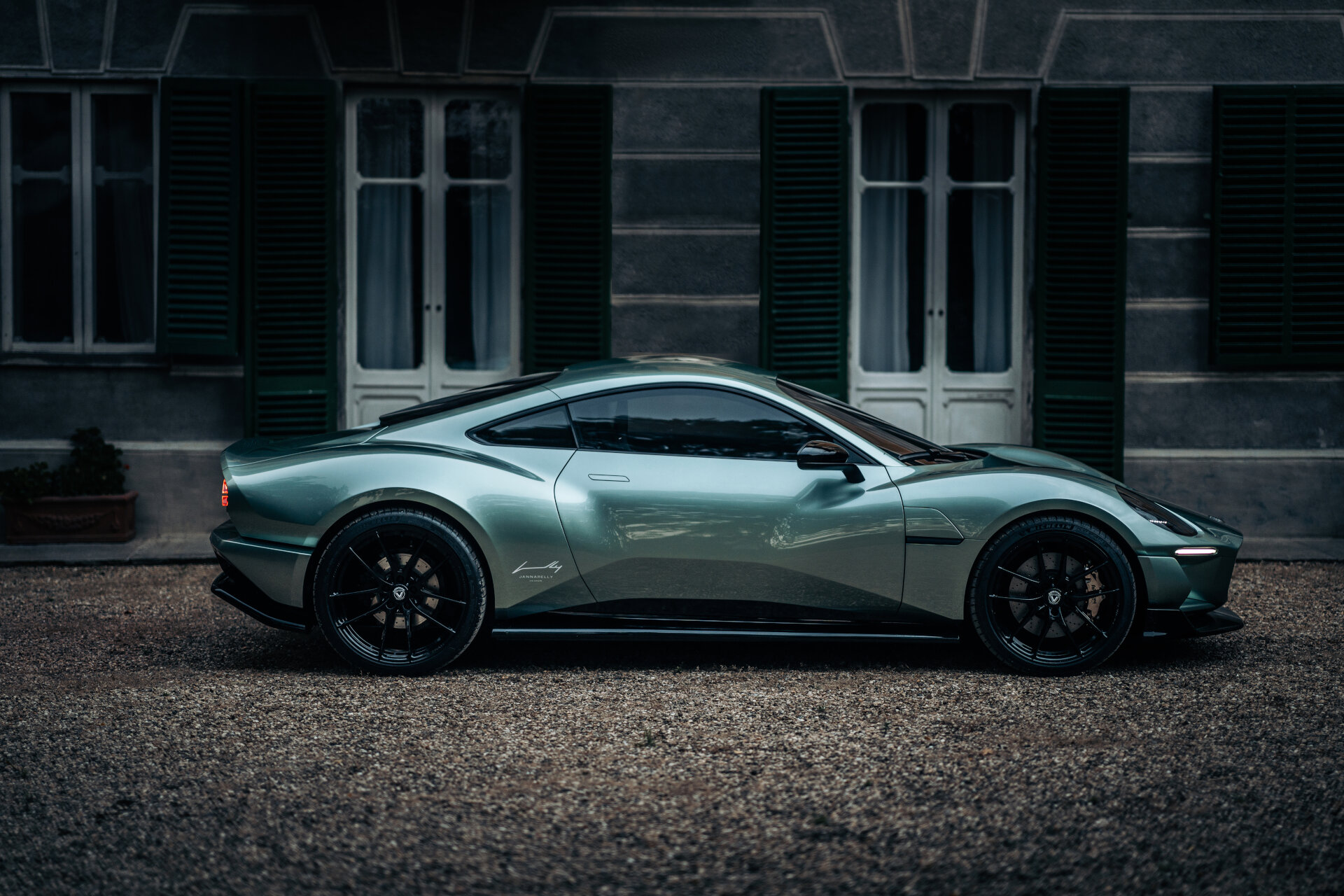 Caterham Project V (1)