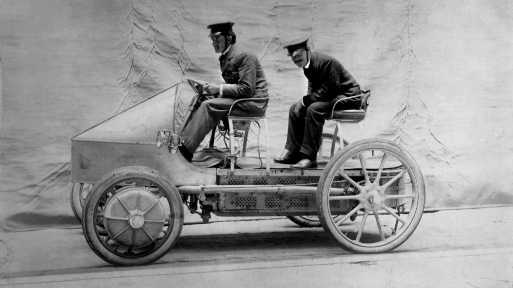 Ferdinand Porsche, Karl Paulal, operations manager at Jacob Lohner & Co., Lohner Porsche electric racing car (1900)