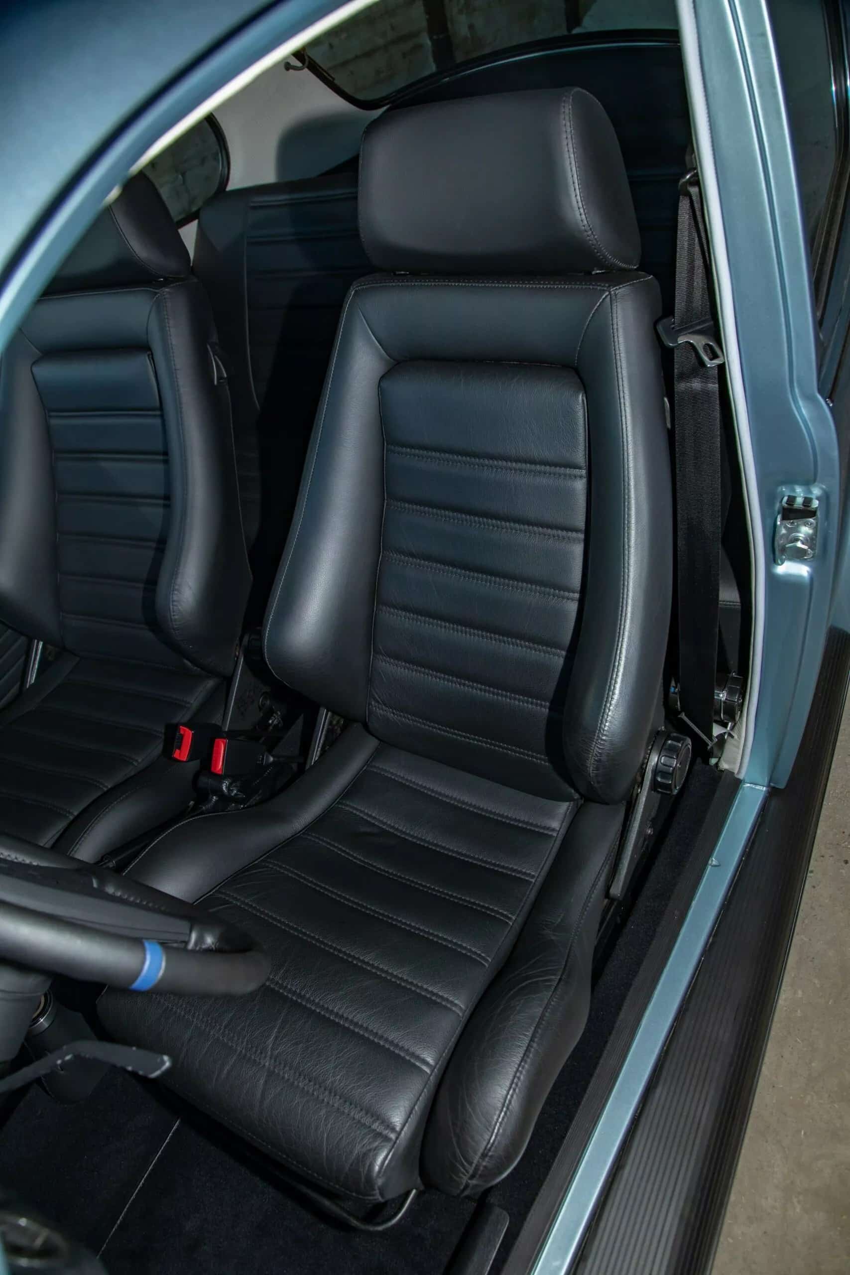 Κλασικό VW Beetle ταπεινώνει Porsche 911 GT3: Ηλεκτρικό τέρας 600+ PS που λιώνει λάστιχα