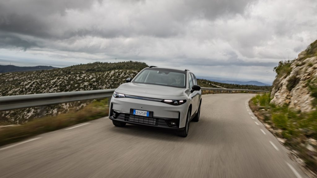 Leapmotor C10 REEV 2025 (11)