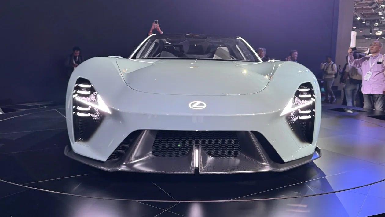 Η νέα Lexus LFA επιστρέφει… αλλά όχι όπως την φαντάζεστε!
