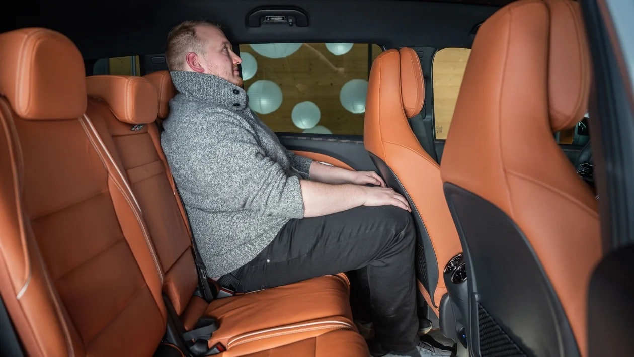 Η νέα Mercedes-Benz GLB φτάνει με αυτονομία 631 χλμ., έως και 7 θέσεις και γρήγορη φόρτιση 320kW