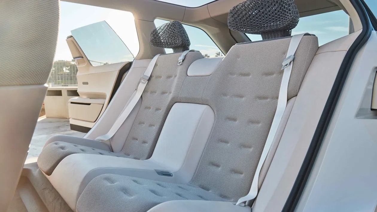 Skoda Vision O: Δείτε το εσωτερικό από το νέο ηλεκτρικό που τα «σπάει»