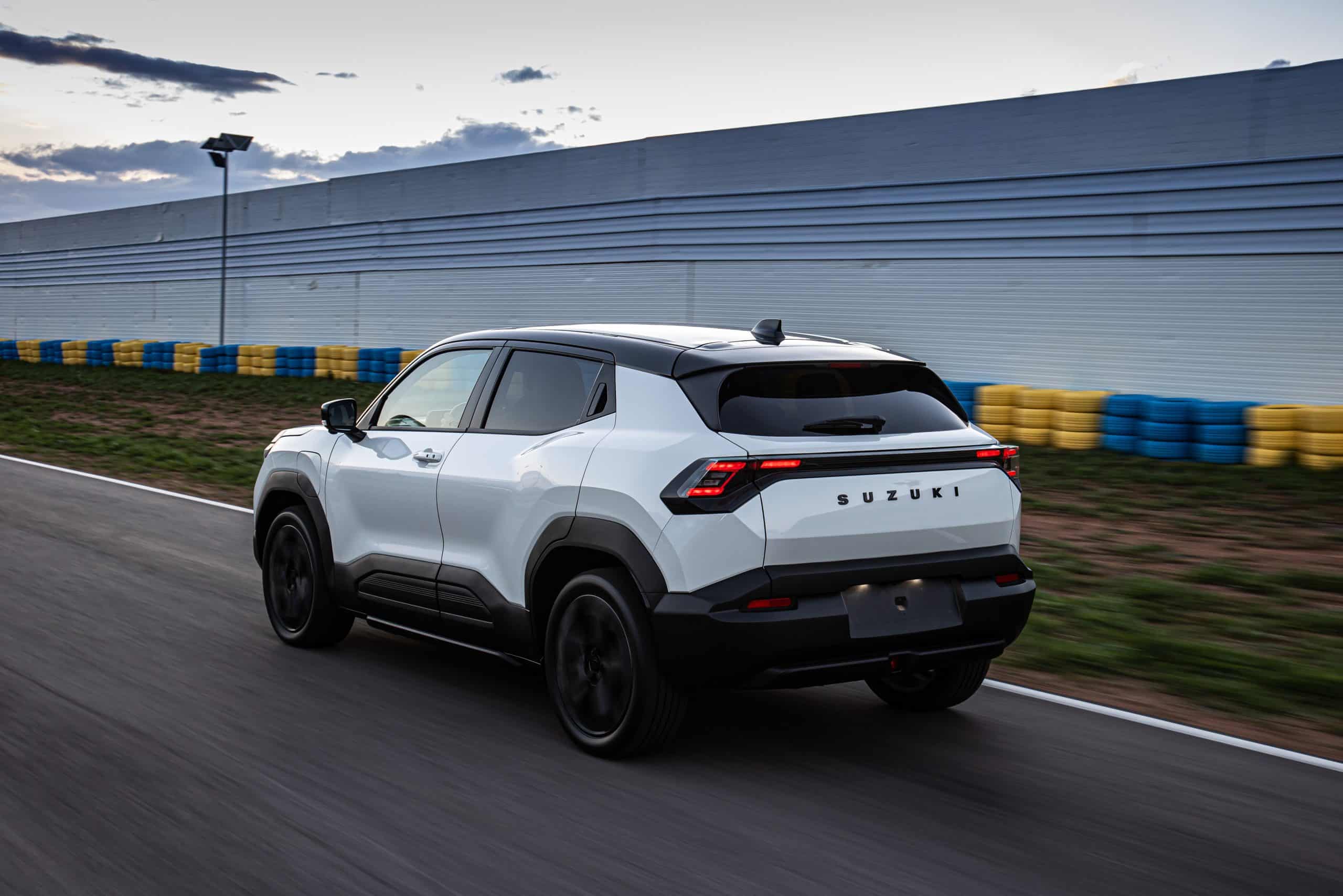 Suzuki e-Vitara: Οδηγούμε το πρώτο ηλεκτρικό Suzuki που αλλάζει τα δεδομένα