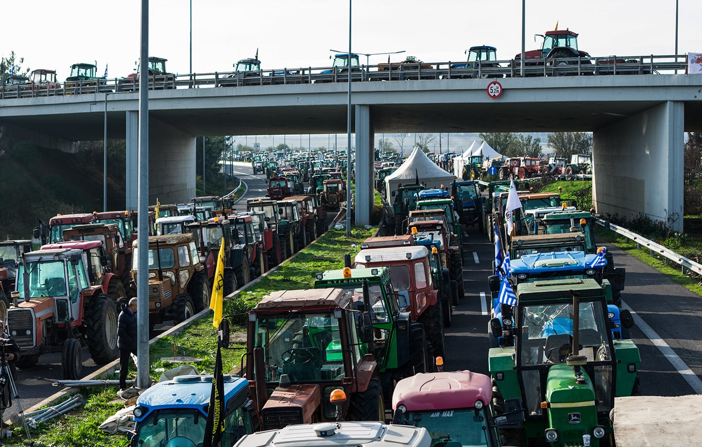 Τα 16 από τα 27 αιτήματα των αγροτών υλοποιούνται ή βρίσκονται υπό επεξεργασία για να βρεθεί λύση, αναφέρουν πηγές του υπουργείου Ανάπτυξης