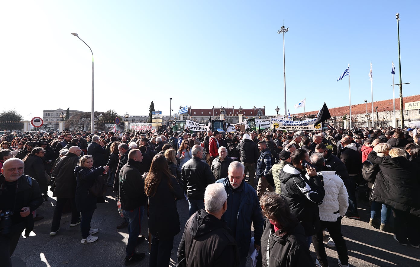Αμετακίνητα τα αγροτικά μπλόκα – Αυτά είναι όλα τα αιτήματα των αγροτών, κτηνοτρόφων και μελισσοκόμων προς την κυβέρνηση