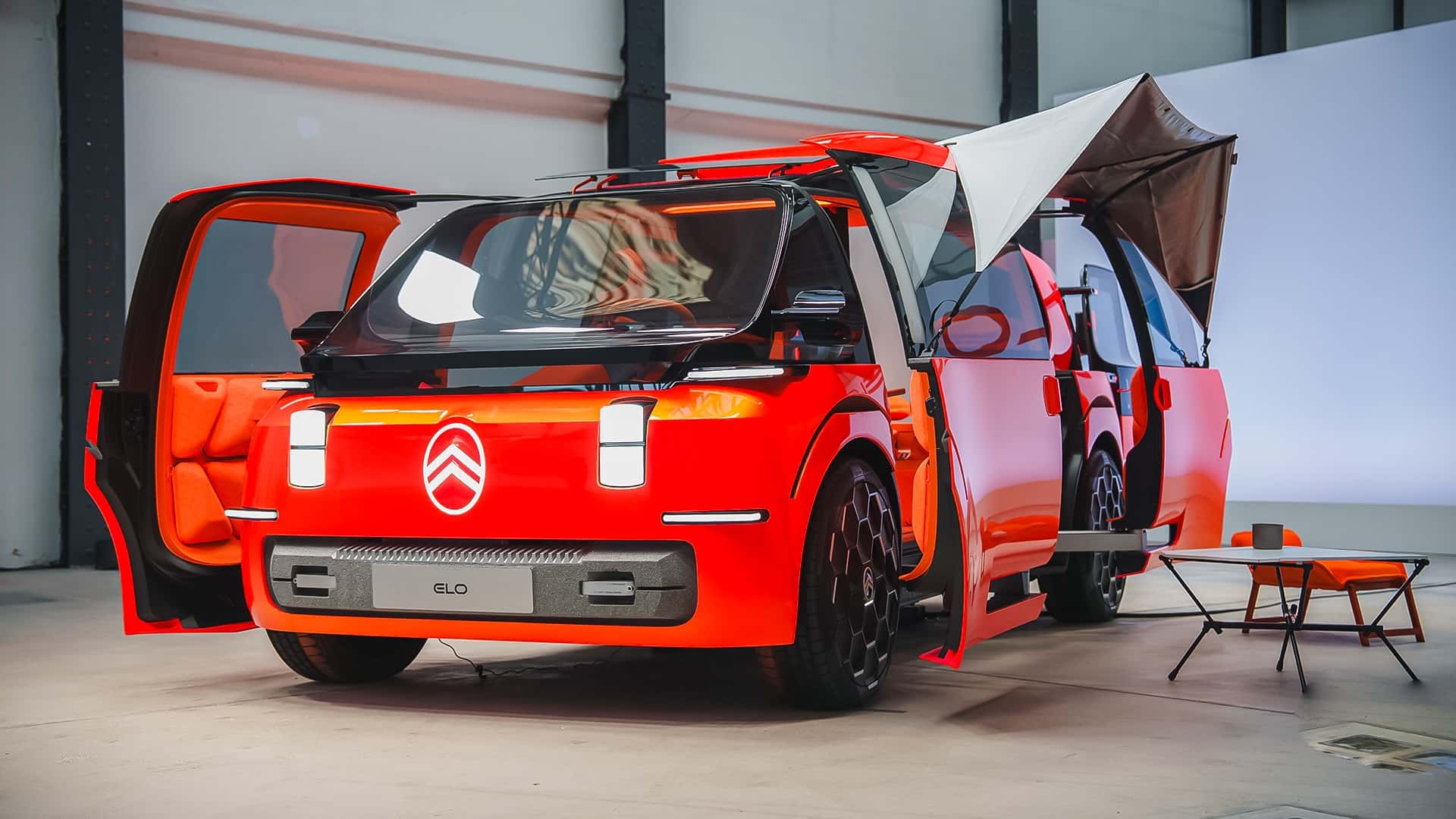 Αυτό είναι το μίνι βαν «transformer» της Citroën 

<p data-wpview-marker=