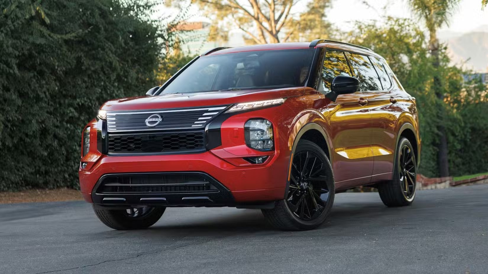 Nissan Rogue PHEV 2026: Το «κρυφό» Mitsubishi που αλλάζει τα δεδομένα στα PHEV-SUV