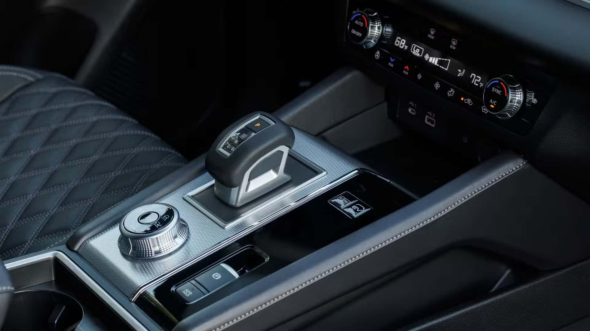 Nissan Rogue PHEV 2026: Το «κρυφό» Mitsubishi που αλλάζει τα δεδομένα στα PHEV-SUV