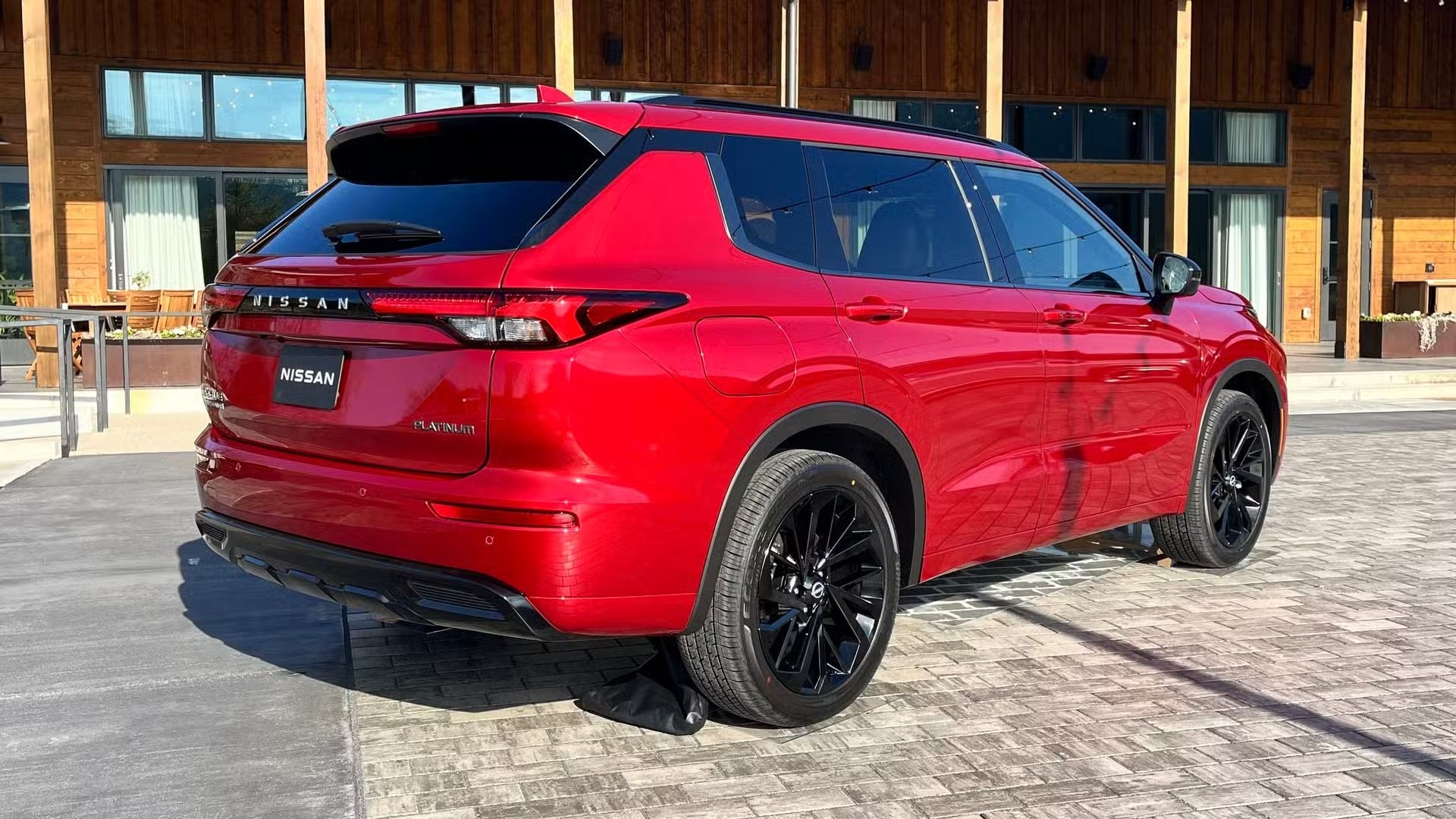 Nissan Rogue PHEV 2026: Το «κρυφό» Mitsubishi που αλλάζει τα δεδομένα στα PHEV-SUV