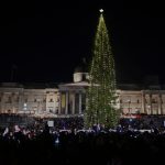 Οι Βρετανοί μειώνουν τα έξοδα για τα Χριστούγεννα