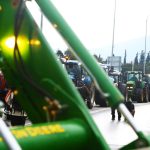 Αγρότες σε πολιορκία: Ως και 30 μπλόκα στήνονται μέχρι την Κυριακή σε όλη τη χώρα - FinanceNews.gr