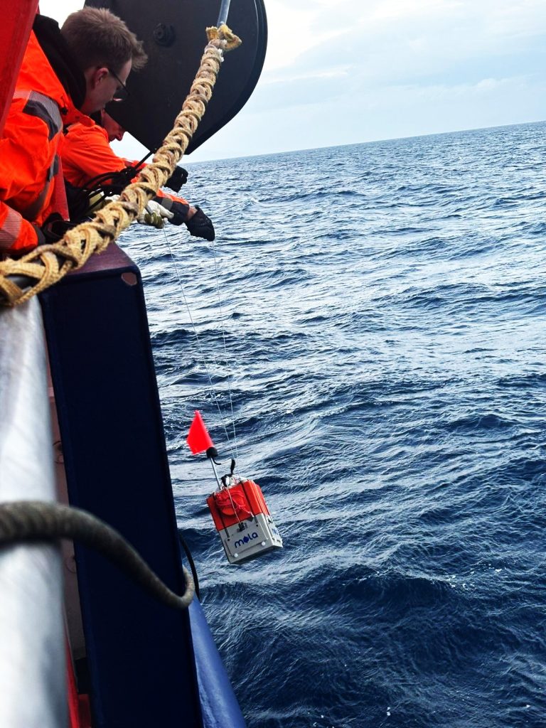 Σαντορίνη: Επιστήμονες «ακτινογραφούν» το ηφαίστειο Κολούμπο σε πραγματικό χρόνο - FinanceNews.gr