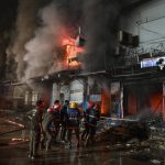 Πακιστάν: Έξι νεκροί από πυρκαγιά σε εμπορικό κέντρο – Φόβοι για ολική κατάρρευση