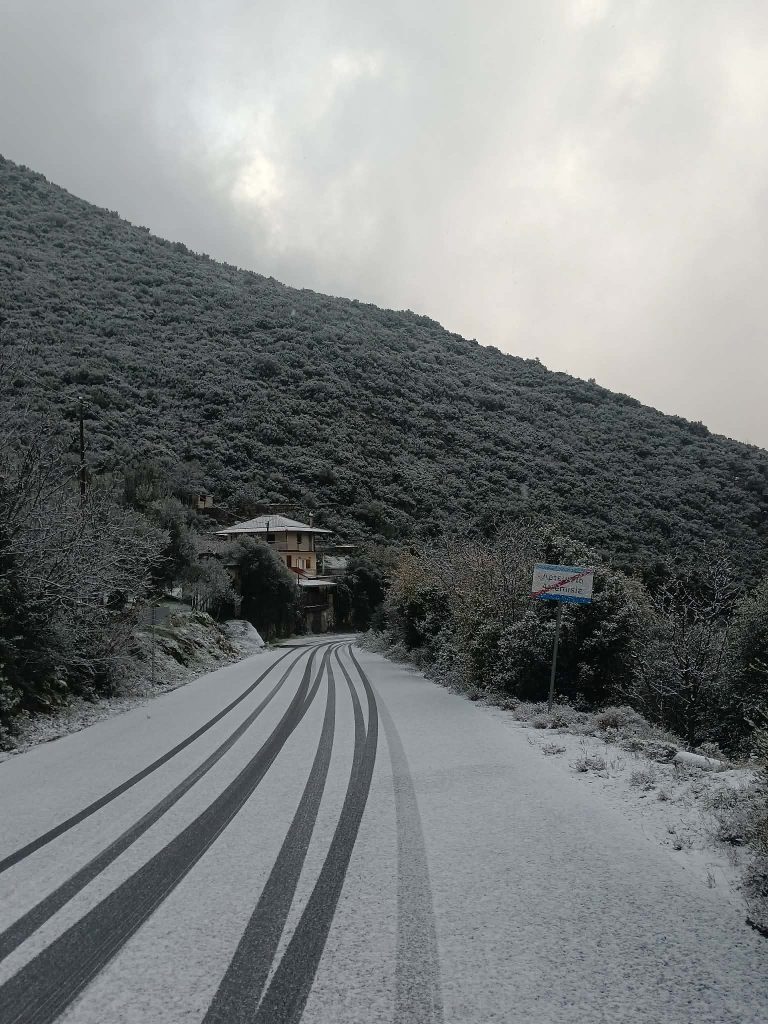 Στα λευκά ντύθηκαν τα «πισινοχώρια» του Ταϋγέτου