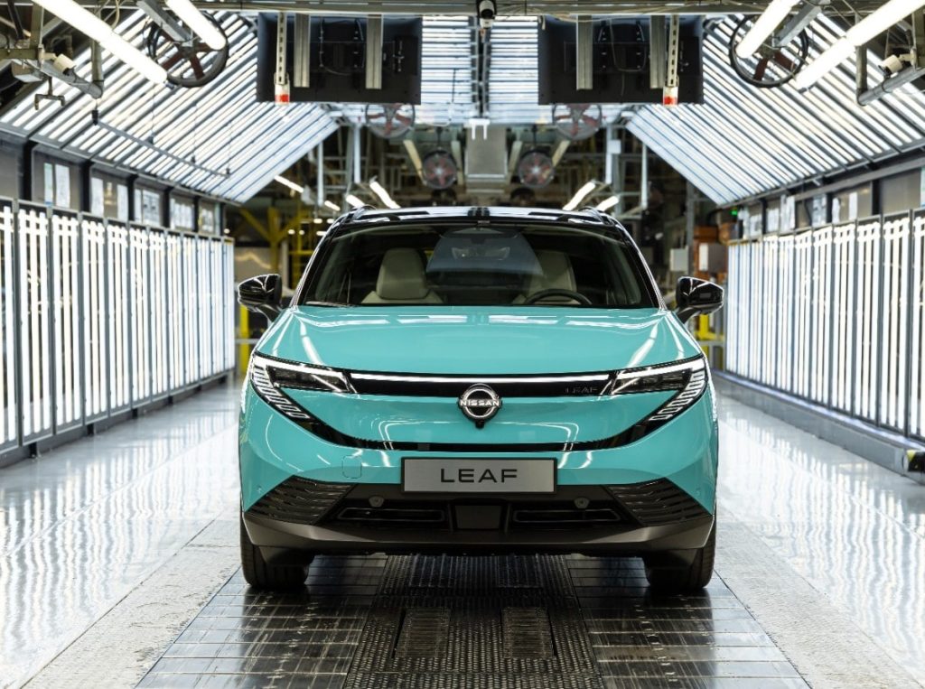 Μέσα στη γραμμή παραγωγής του νέου Nissan LEAF στο Sunderland -