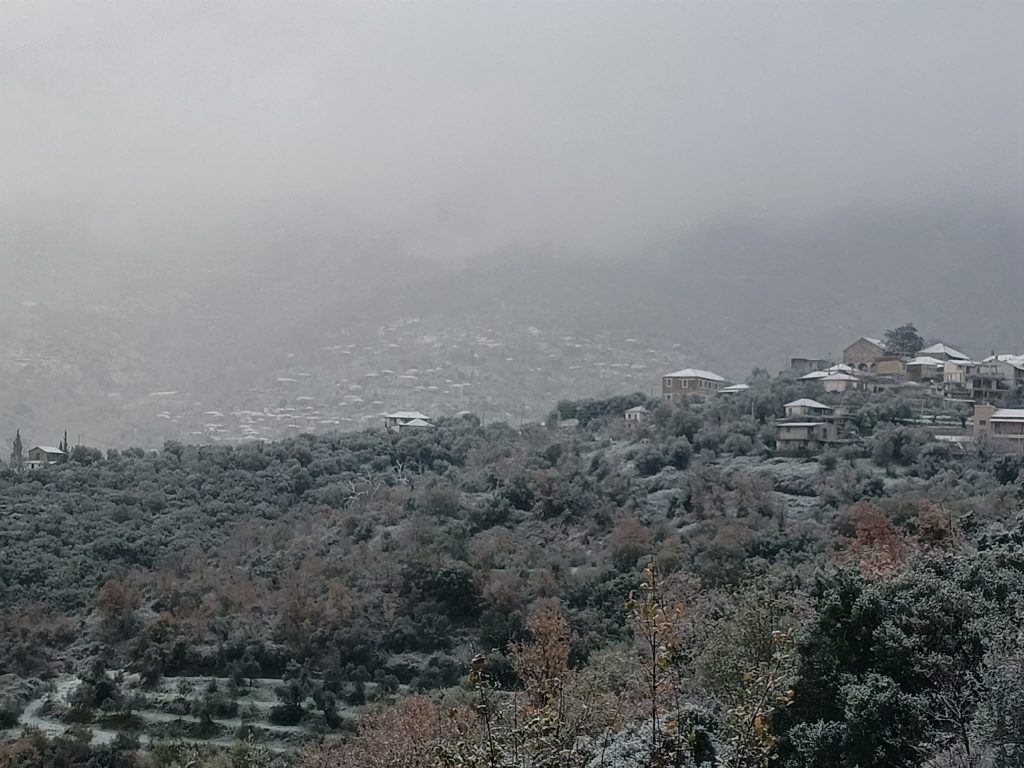 Στα λευκά ντύθηκαν τα «πισινοχώρια» του Ταϋγέτου
