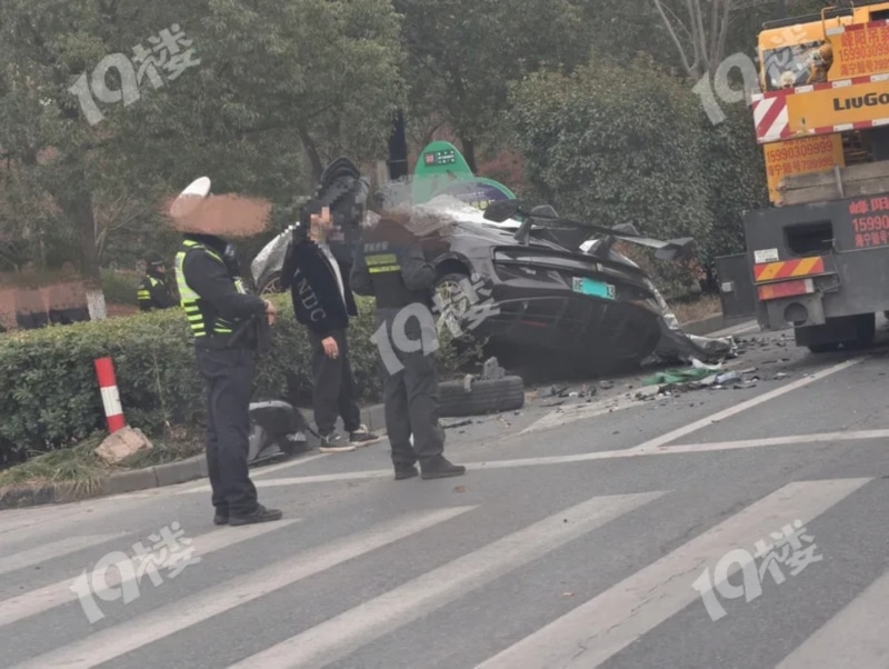 Σοκ στην Κίνα: Supercar Yangwang U9 «καρφώνεται» σε Zeekr 009 και BYD Seagull