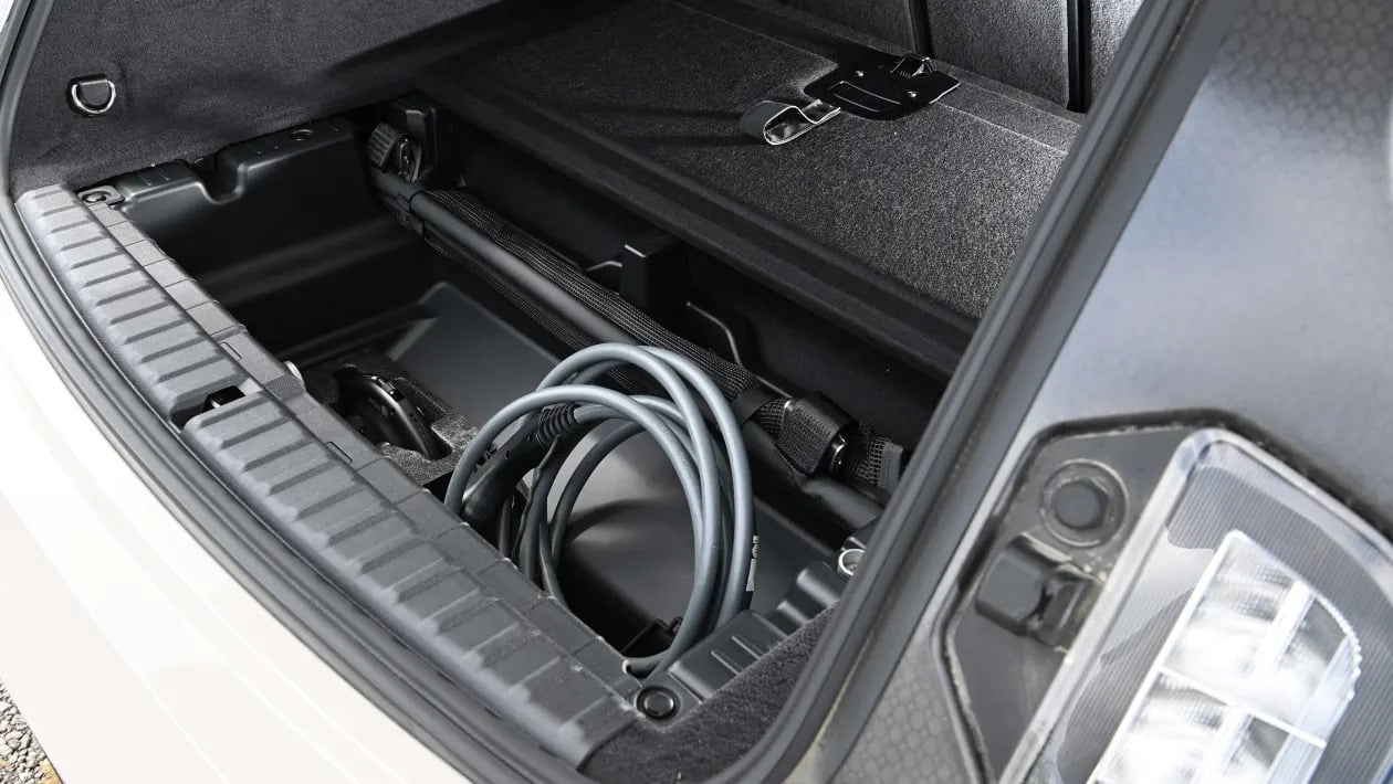 BMW iX: Το ηλεκτρικό SUV που επαναπροσδιορίζει την πολυτέλεια, την άνεση και την αυτονομία