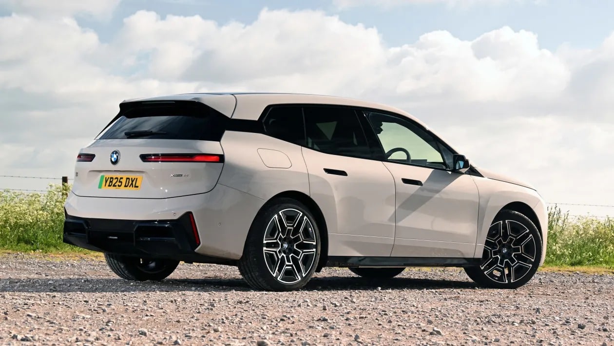 BMW iX: Το ηλεκτρικό SUV που επαναπροσδιορίζει την πολυτέλεια, την άνεση και την αυτονομία