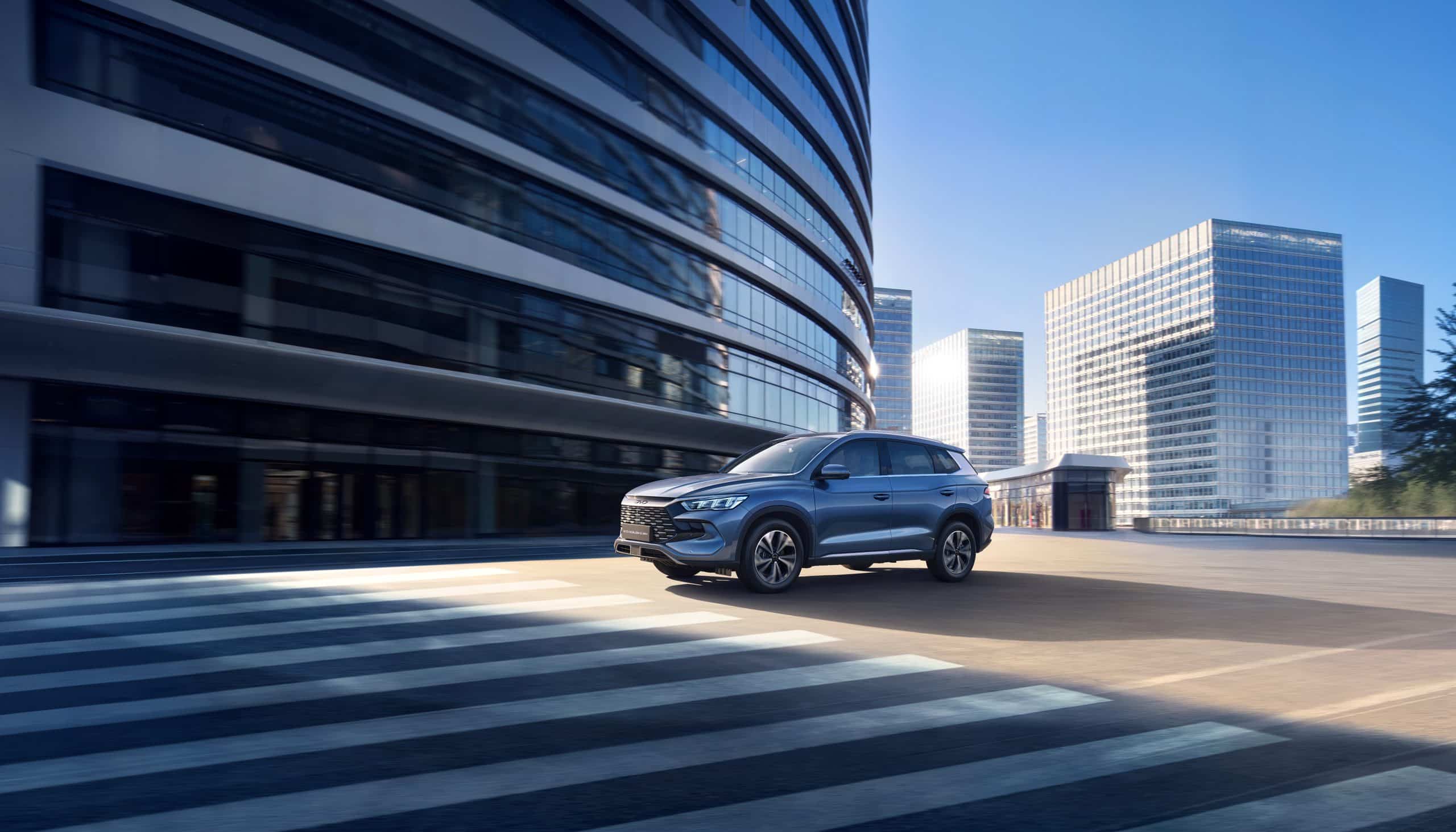 Η BYD παρουσιάζει το νέο SEALION 5 DM-i - Δείτε εκδόσεις και τιμές