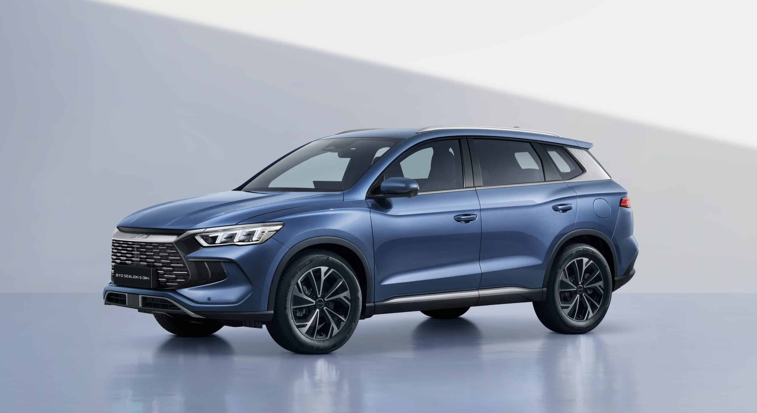 Η BYD παρουσιάζει το νέο SEALION 5 DM-i - Δείτε εκδόσεις και τιμές