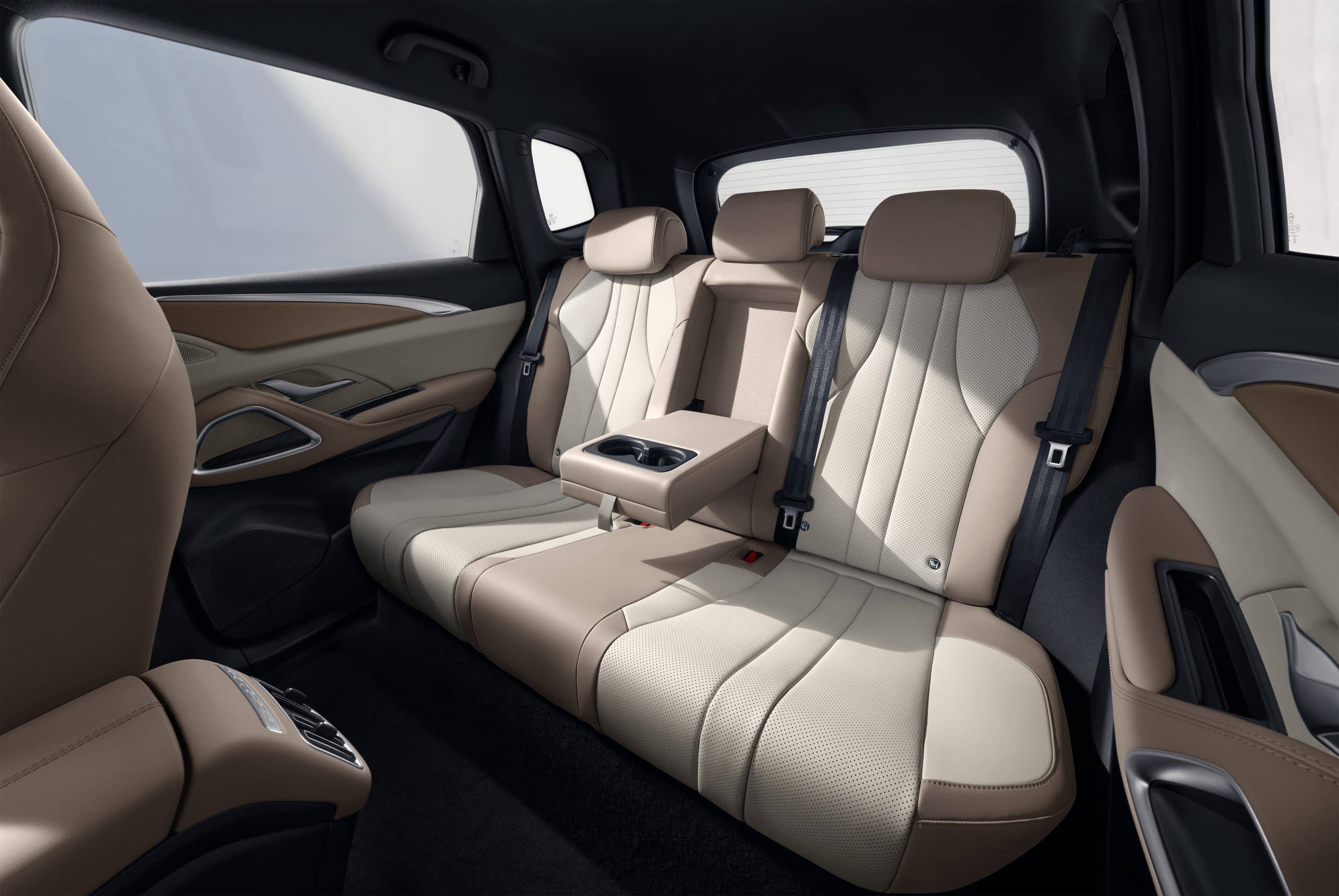 Η BYD παρουσιάζει το νέο SEALION 5 DM-i - Δείτε εκδόσεις και τιμές