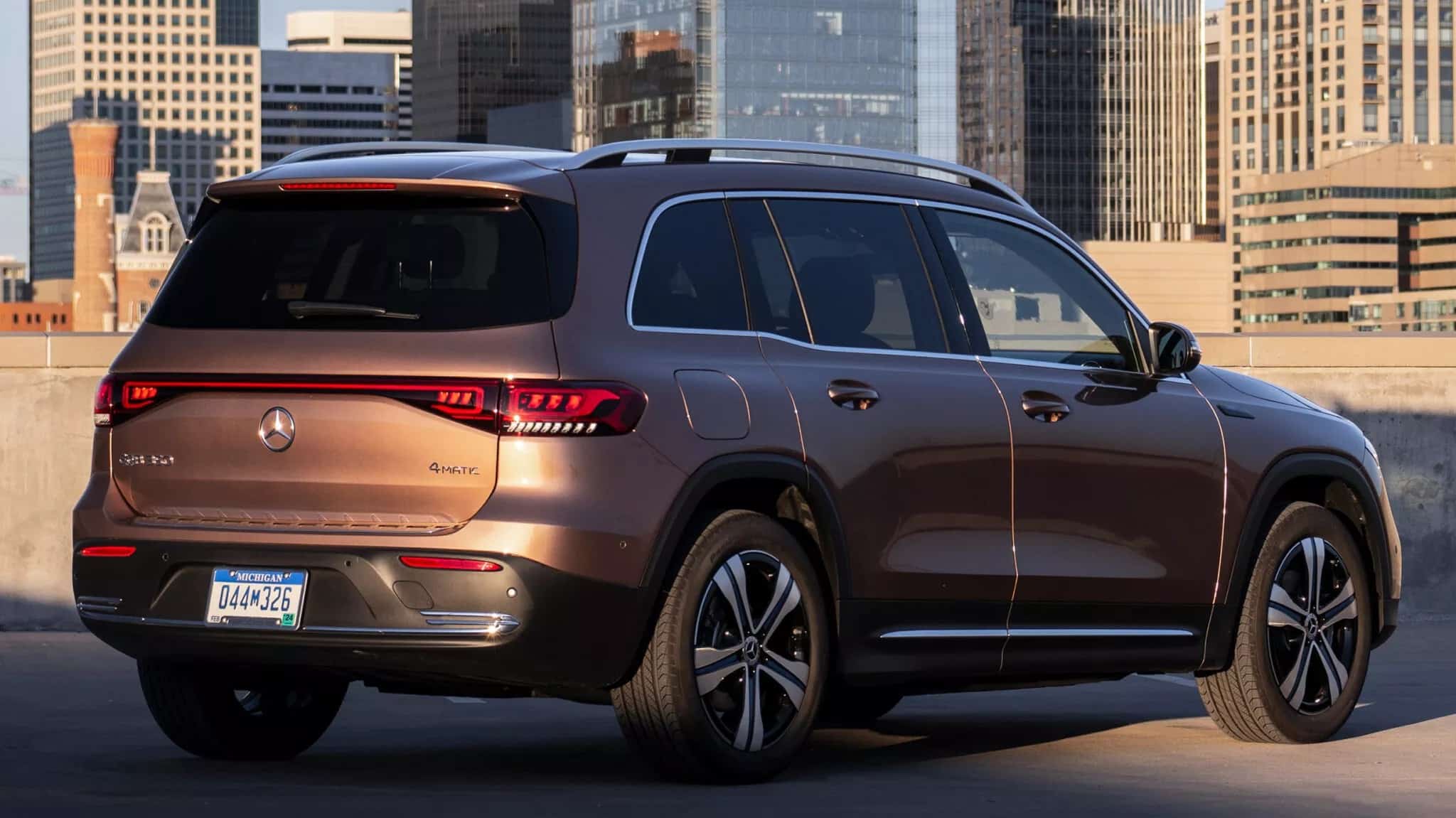 Mercedes EQB: Προειδοποίηση για φόρτιση έως 80% λόγω κινδύνου πυρκαγιάς