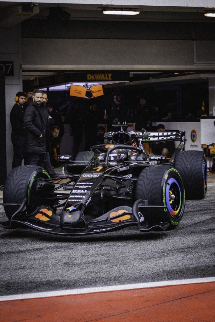 F1: Ντεμπούτο της McLaren MCL40 στην 3η ημέρα του shakedown της Βαρκελώνης