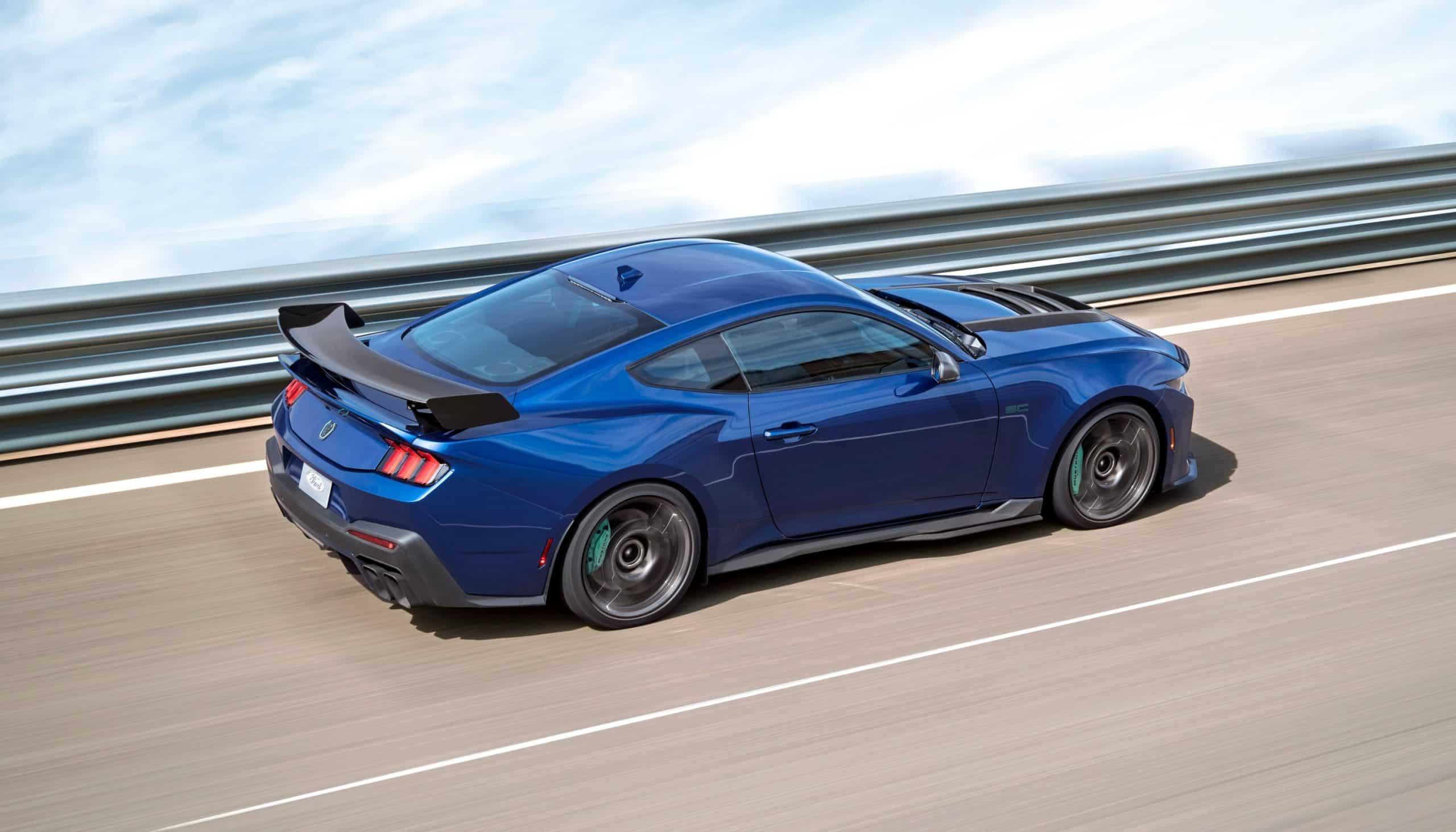 Mustang Dark Horse SC: Γεννημένη στην πίστα