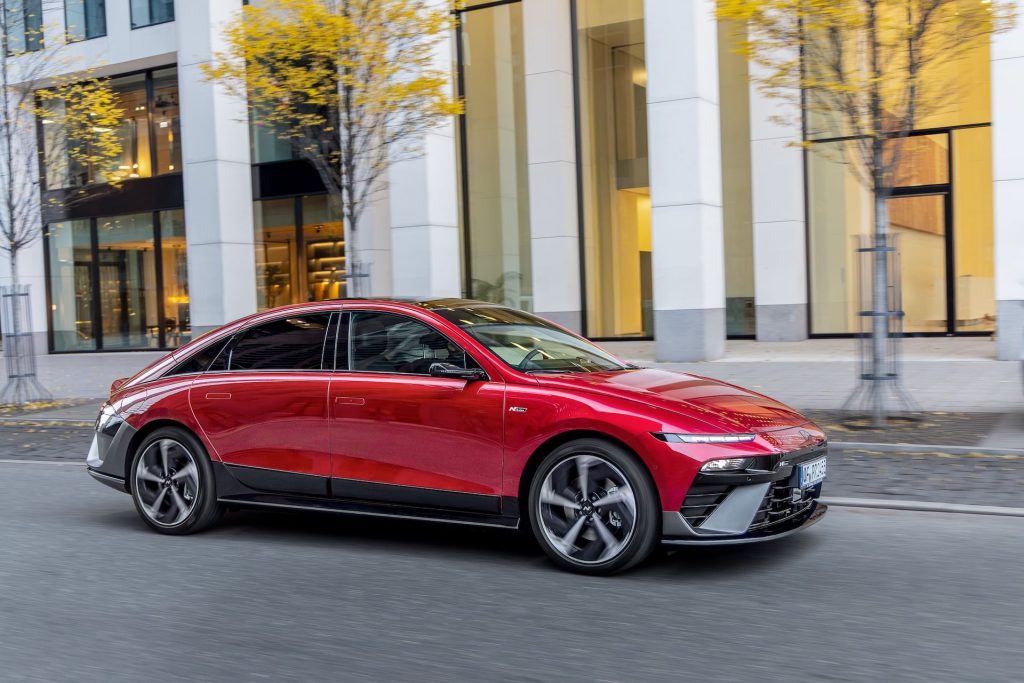 Hyundai Ioniq 6 Facelift: Το ηλεκτρικό sedan που ανακατεύει την τράπουλα