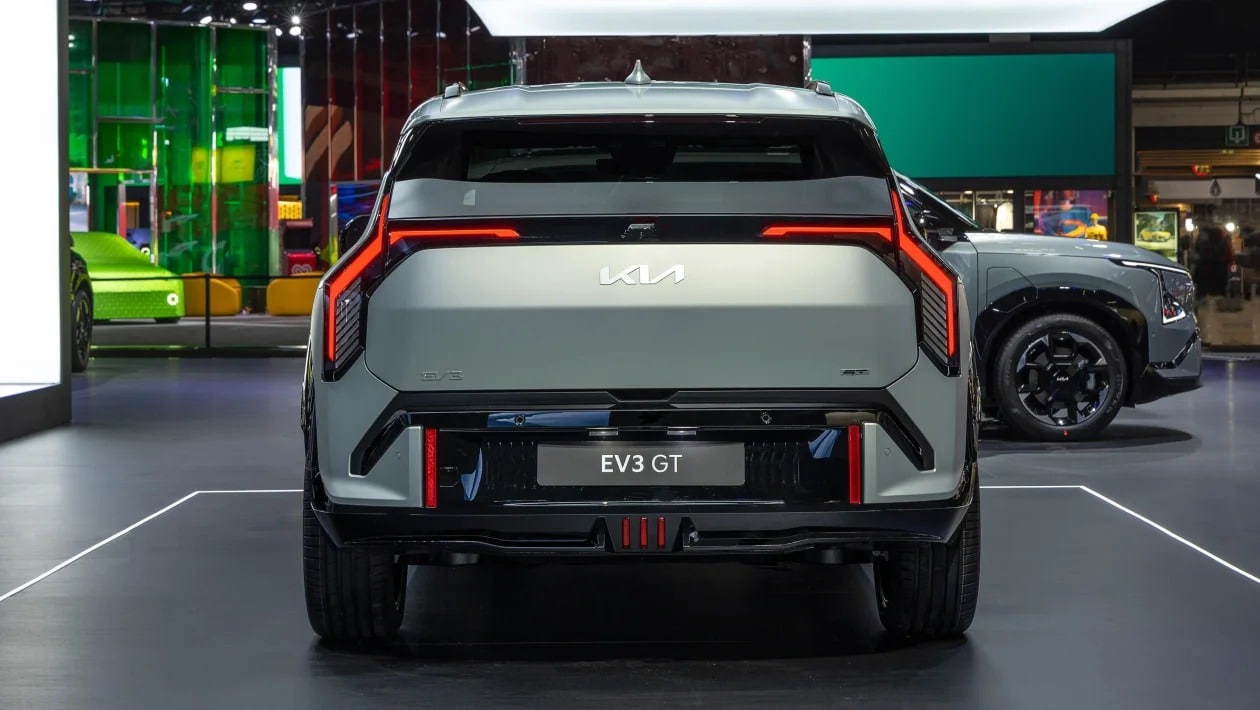 Σαλόνι αυτοκινήτου Βρυξελλών: Το καυτό Kia EV3 GT διαθέτει 288 ίππους και τετρακίνηση