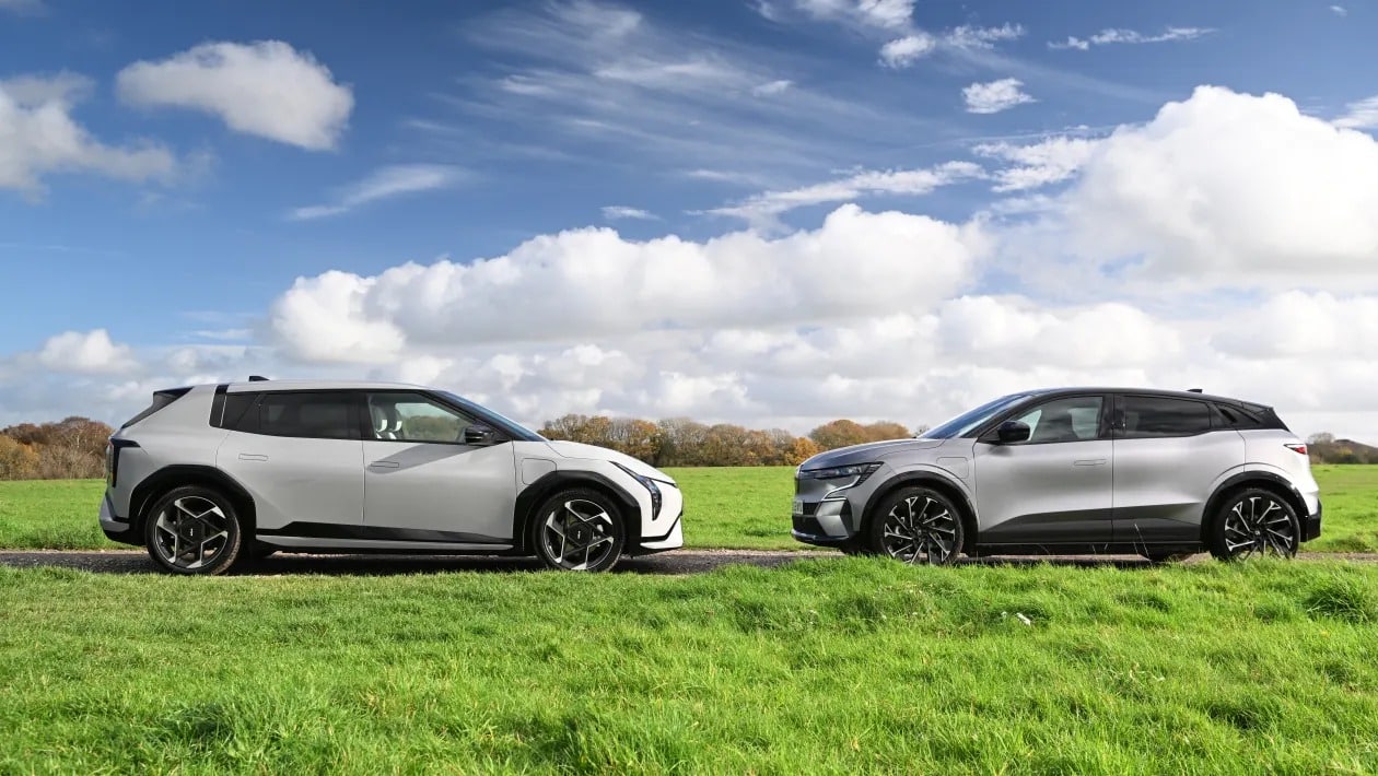 Kia EV4 vs Renault Megane E-Tech: Ποιο ηλεκτρικό hatchback είναι καλύτερο;