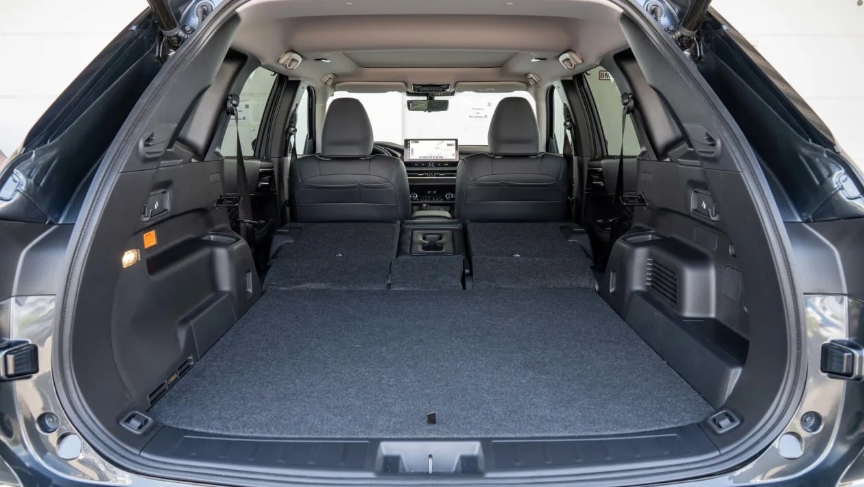 Η Mitsubishi αντεπιτίθεται: Το νέο Outlander δείχνει πώς πρέπει να είναι ένα PHEV- SUV