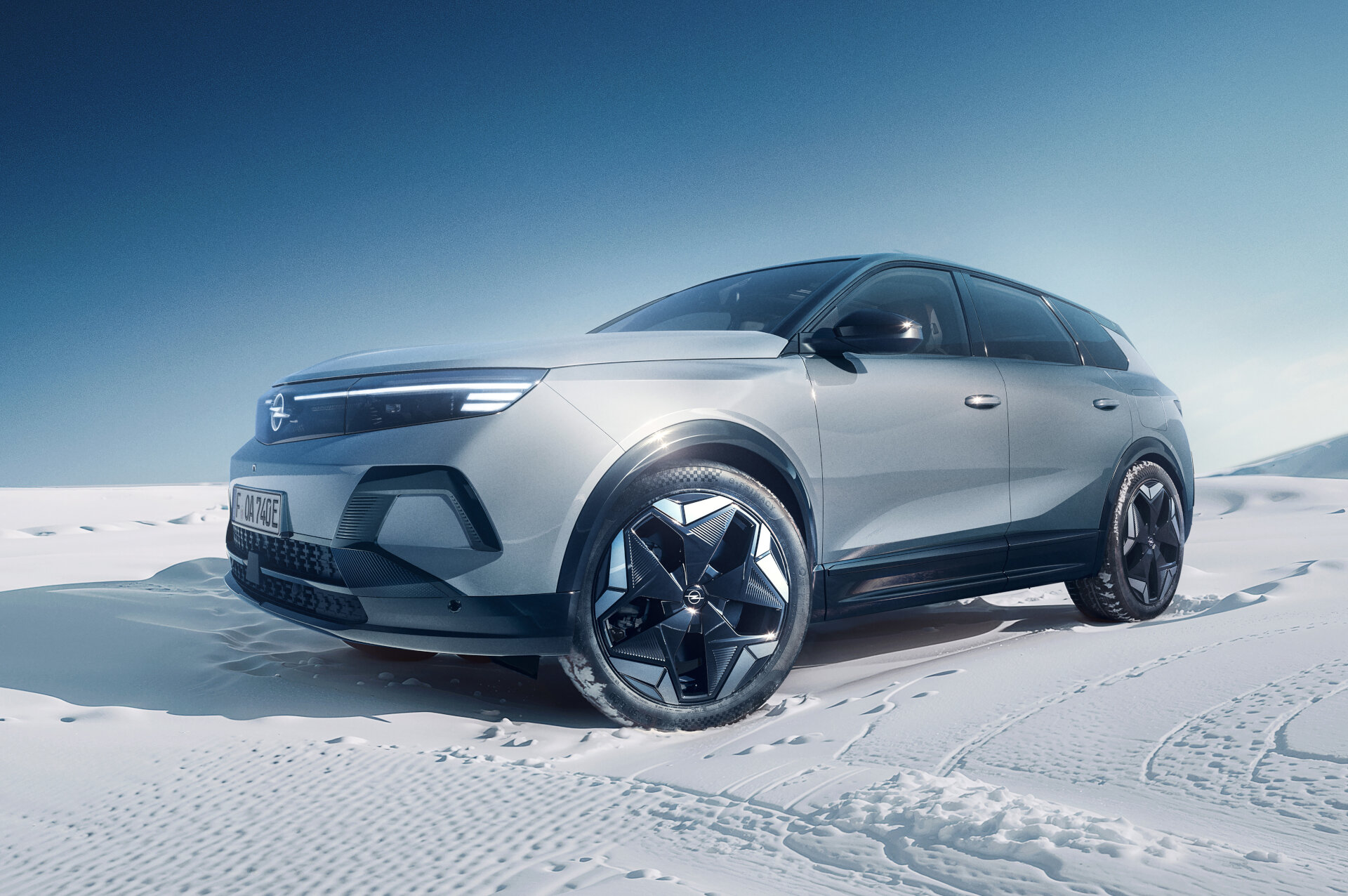 Opel Grandland Electric AWD (1)