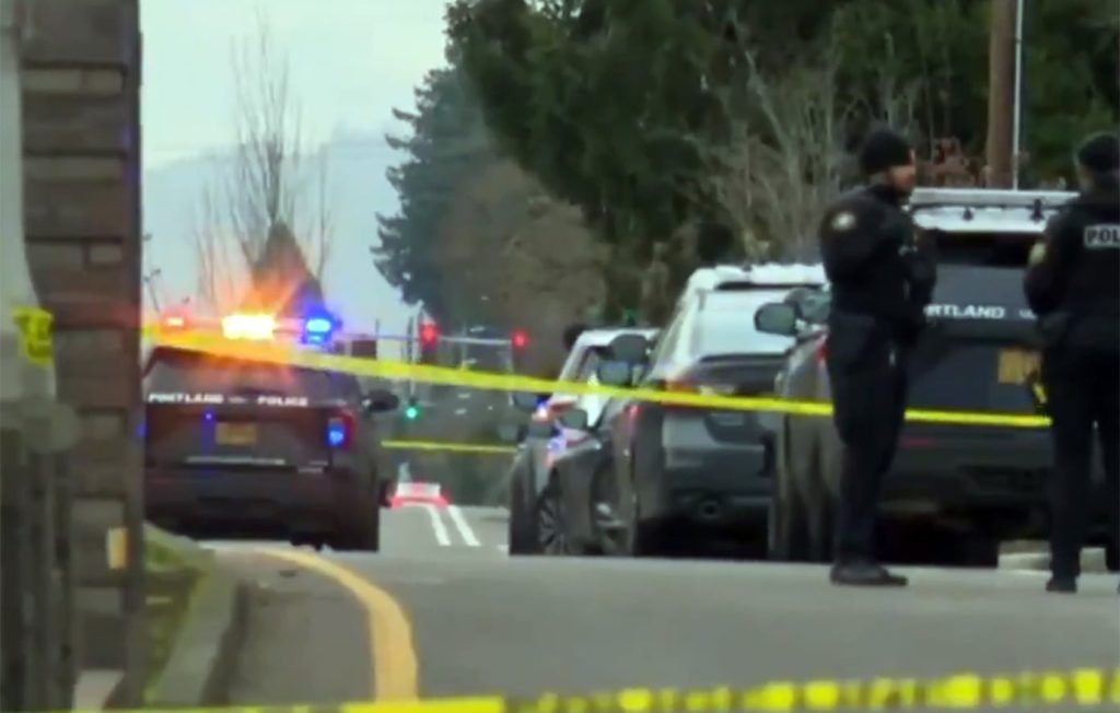 Συνοριοφύλακες άνοιξαν πυρ εναντίον αυτοκινήτου με φερόμενα μέλη της συμμορίας Tren de Aragua στο Πόρτλαντ