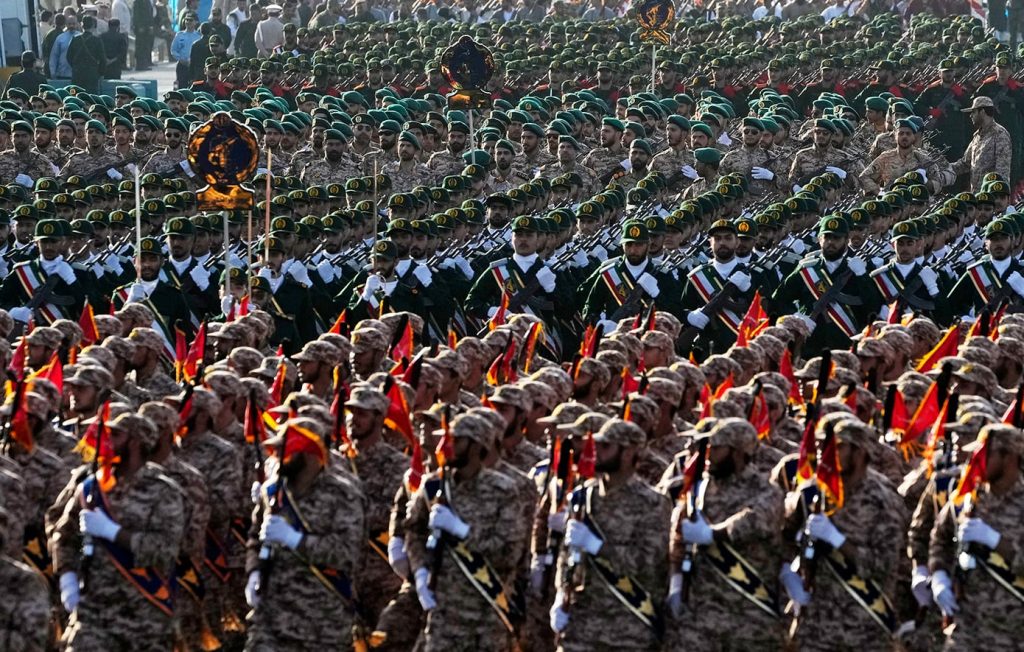 Οι Φρουροί της Επανάστασης στο Ιράν προειδοποιούν: «Κόκκινη γραμμή» η περιφρούρηση των επιτευγμάτων της επανάστασης του 1979