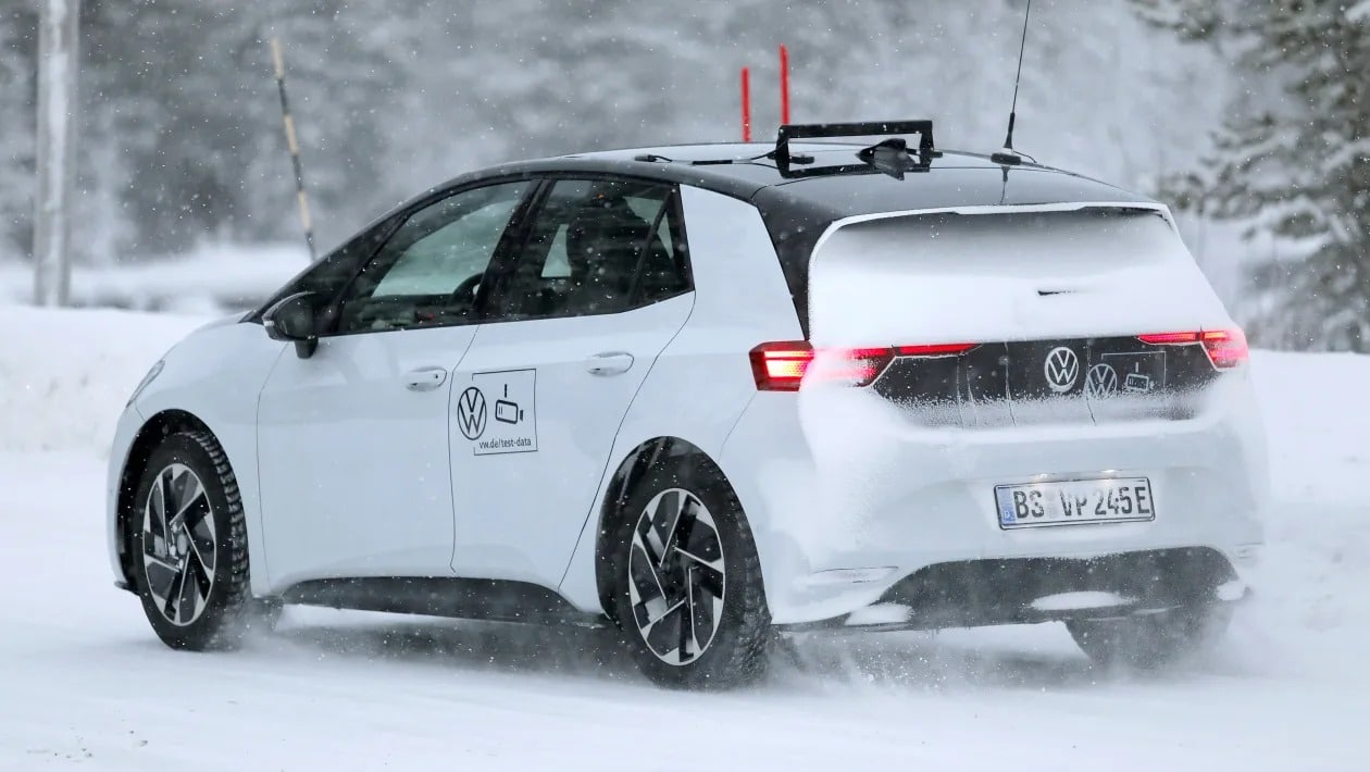 Το νέο αναβαθμισμένο Volkswagen ID.3 αποκαλύφθηκε σε δοκιμές