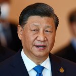 Ο πρόεδρος της Κίνας Σι Τζινπίνγκ υποδέχεται τον πρωθυπουργό της Βρετανίας Στάρμερ