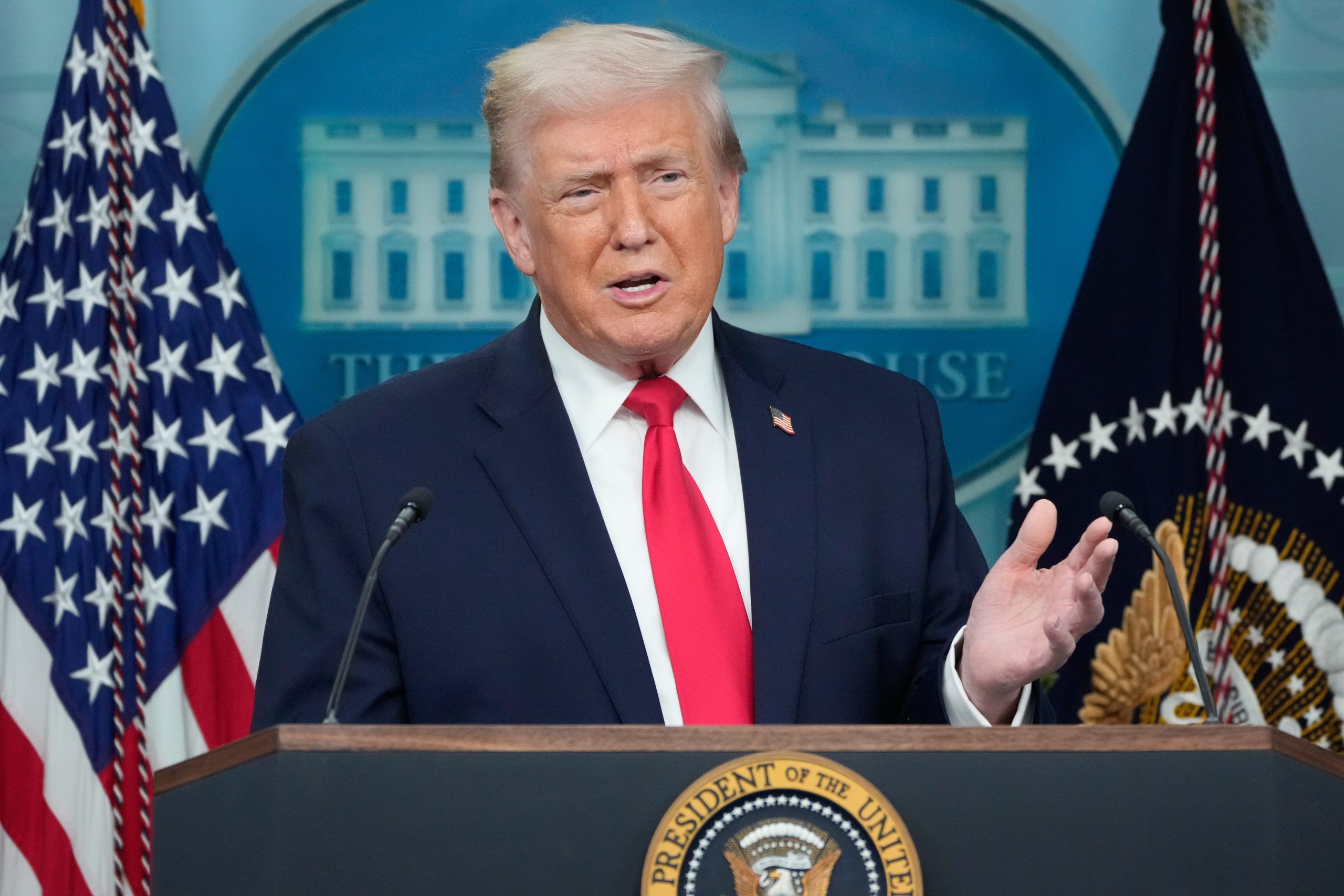 Μινεάπολη: Σκληραίνει ξανά η ρητορική Τραμπ μετά τους θανάτους δύο πολιτών από ομοσπονδιακά πυρά - ertnews.gr