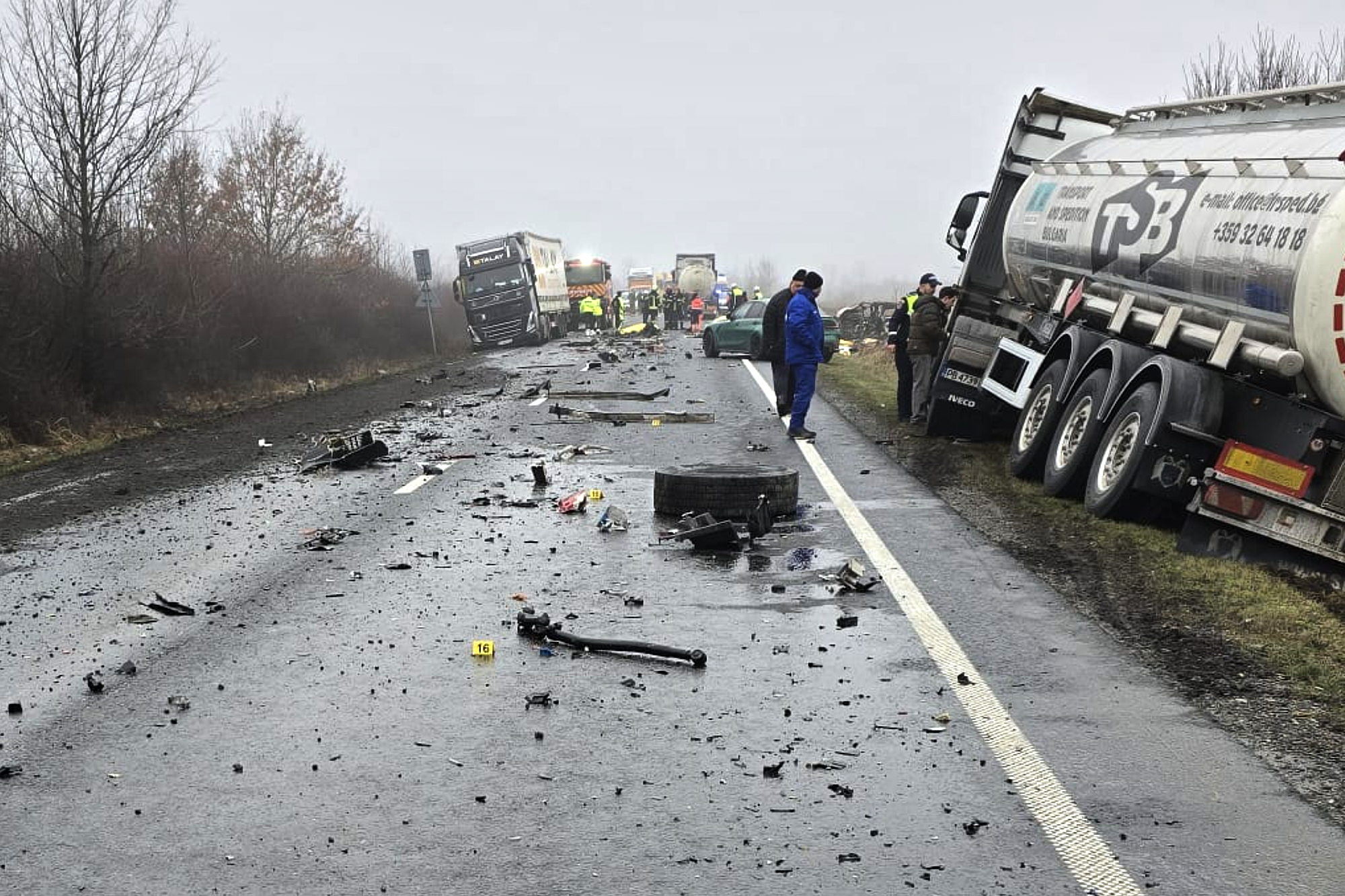Δυστύχημα φιλάθλων ΠΑΟΚ: Απογειώθηκε πριν από λίγο η πτήση του ΕΚΑΒ από Ελευσίνα για να επαναπατρίσει τους δύο τραυματίες