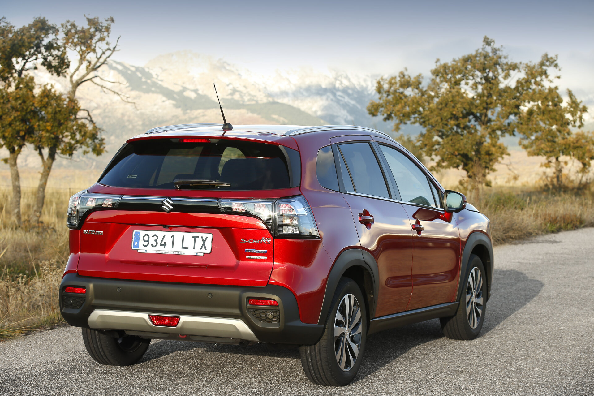 Δοκιμάζουμε το Suzuki S-Cross 1.4 Hybrid 48V 110 PS 4WD Auto - motorone.gr