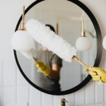 Σπίτι στην πένα σε 15 Λεπτά: Οδηγός καθαριότητας & το κόλπο για πόρτες που τρίζουν