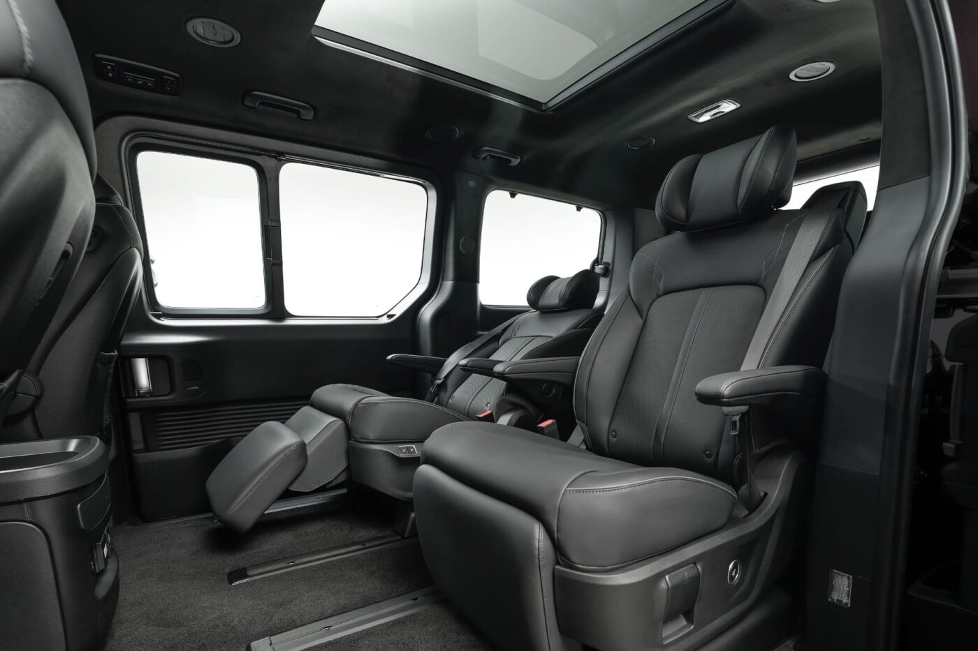 Hyundai Staria Electric: Το φουτουριστικό ηλεκτρικό βαν έρχεται Ευρώπη με 218 PS και φόρτιση-αστραπή