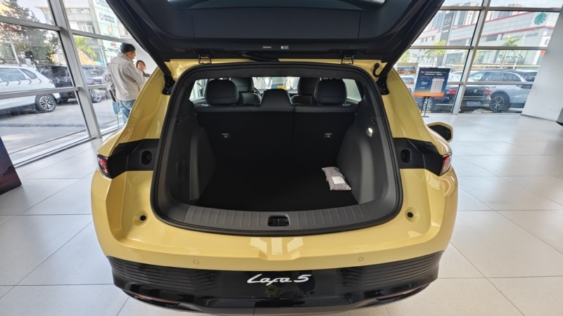 Leapmotor B05: Ηλεκτρική οδηγική απόλαυση