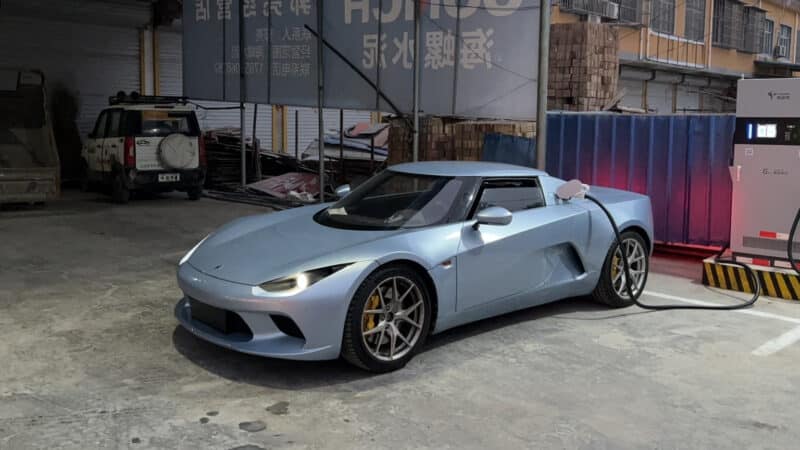 Αυτό το κινεζικό ηλεκτρικό roadster με 435 PS και 0-100 σε 2,9'' έρχεται Ευρώπη