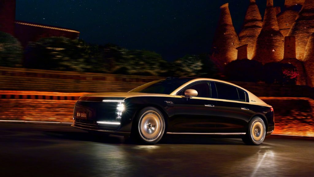 Huawei εναντίον Porsche: Το Maextro S800 σαρώνει την κινεζική αγορά πολυτελών sedan και αφήνει πίσω Panamera, BMW Σειρά 7 και Maybach