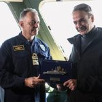 Στην τελετή παράδοσης της φρεγάτας «Κίμων» ο Μητσοτάκης – «Χρέος μου να παραδώσω μία πατρίδα πιο ασφαλή απ’ ό,τι την παρέλαβα»