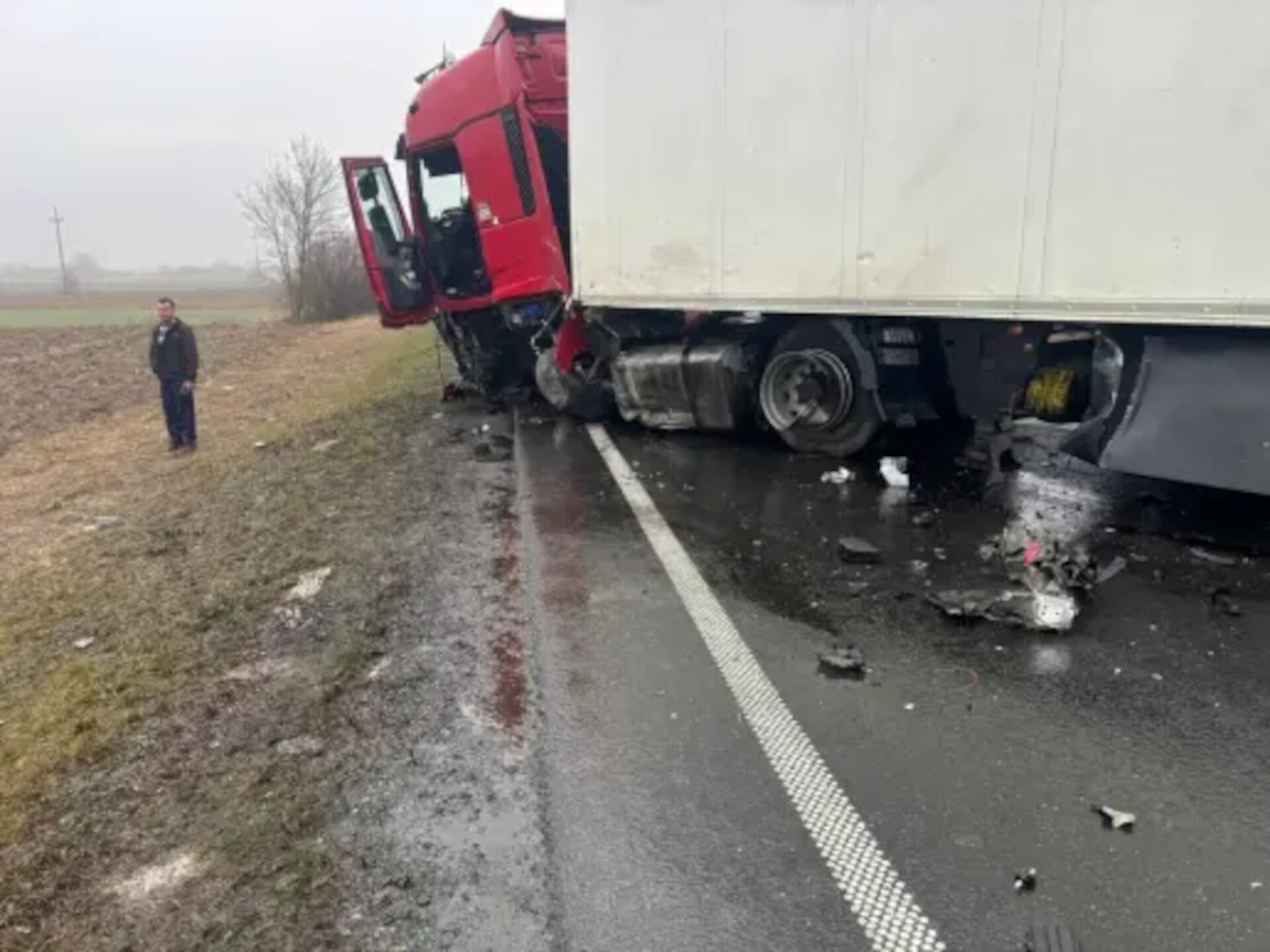 Parapolitika.gr: Τροχαίο δυστύχημα οπαδών του ΠΑΟΚ στη Ρουμανία - Σταθερή η κατάσταση των τραυματιών, υπό τεχνητό κώμα ο ένας - Έχουν ενημερωθεί οι συγγενείς, τι ισχύει με την ταυτοποίηση και τη μεταφορά των σορών στην Ελλάδα (Βίντεο) - motorone.gr