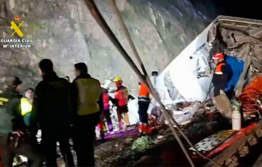 Στους 40 ανέβηκε ο αριθμός των νεκρών από τη σύγκρουση δύο τρένων στην Ισπανία